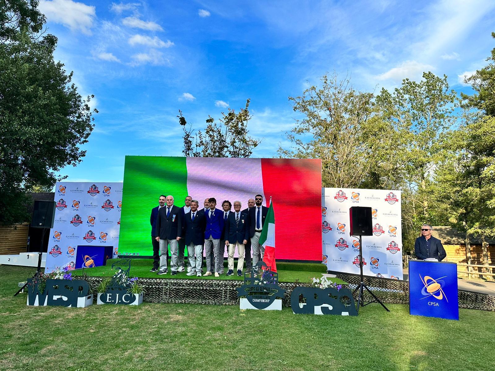 Enrico De Tomasi conquista l’oro nella classe “A” High Gun al Campionato Mondiale di English Sporting